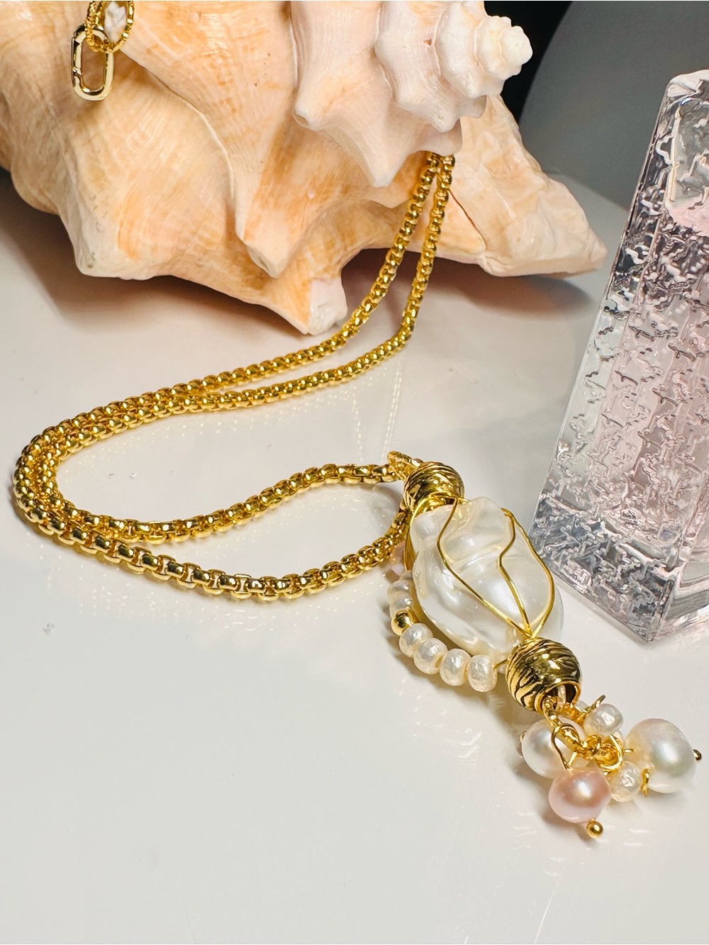 DROP NECKLACE with Baroque Pearl Pendant
